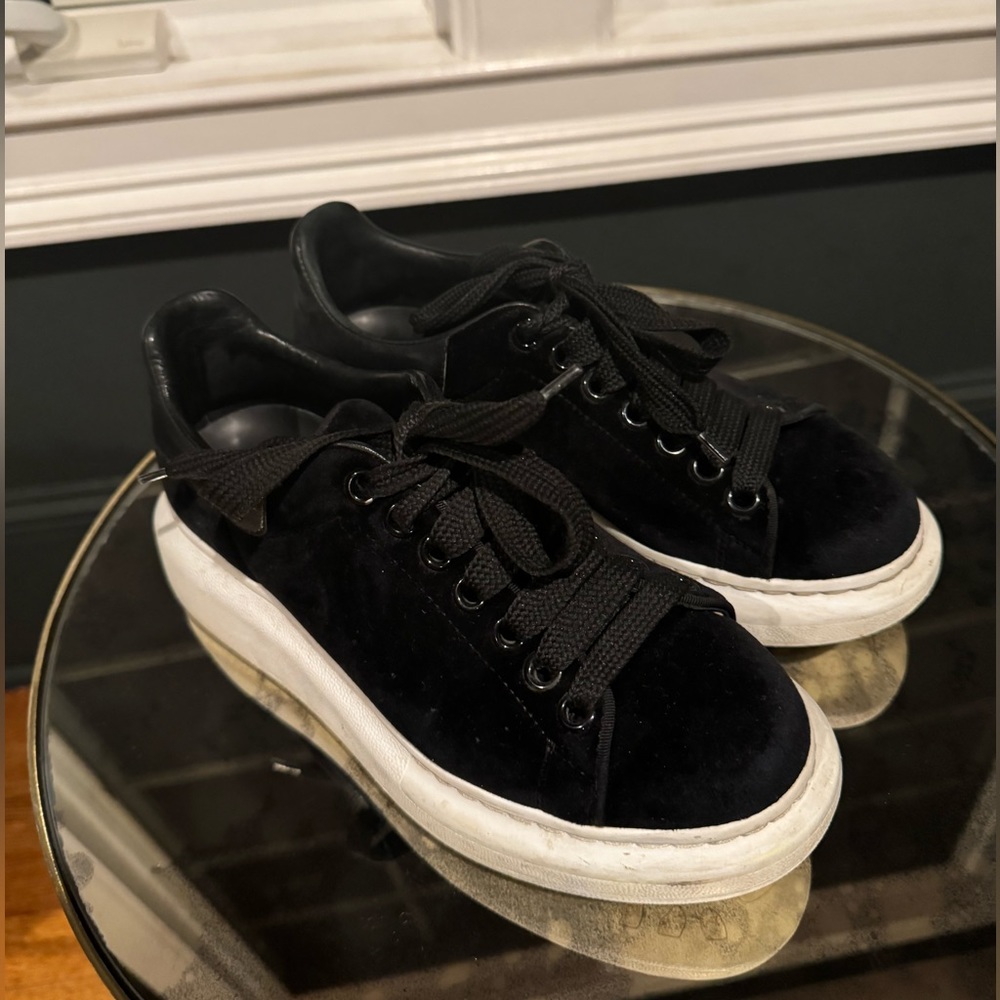 Alexander McQueen Black and White Sneakers - Picture 8 of 10